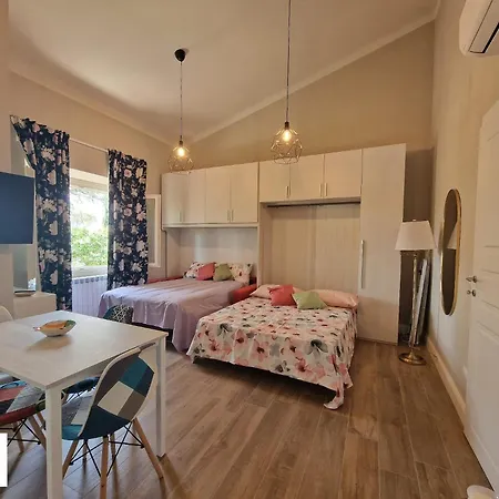 Lella With Free Parking By Sweet Homes Appartamento